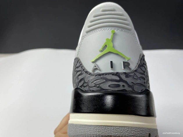 136064-006 3 Jordan Retro Chlorophyll Air 0811